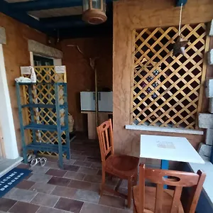 Portopollo Surfhouse Couette-café Barrabisa